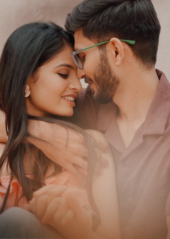 Coppia che chatta su Luogosegreto per incontri segreti